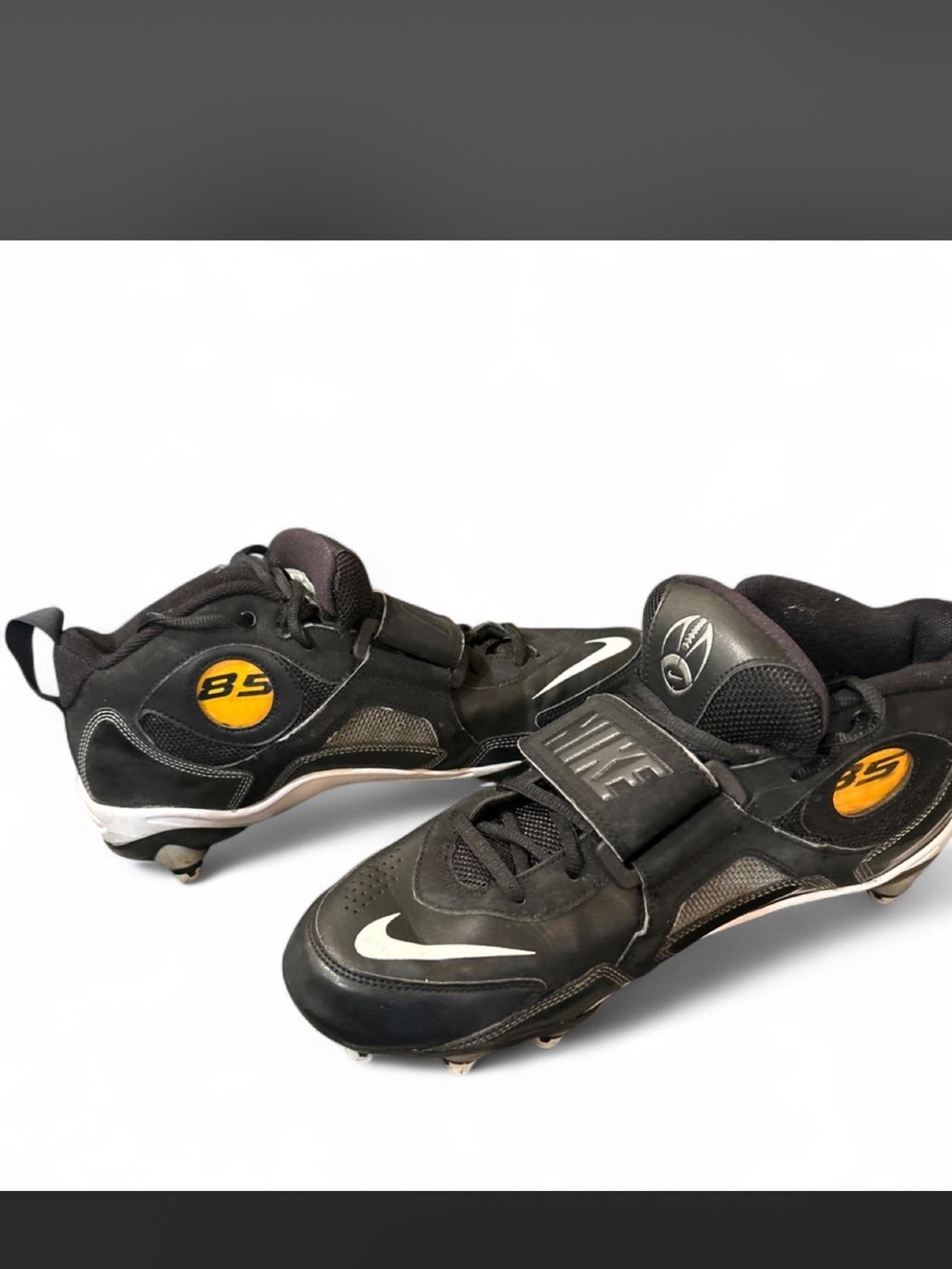 Nike Black and White Men’s Athletic Cleats